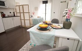 C80 - Rustic Chic Studio Downtown